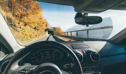 🚘 Conduire en Suisse avec une voiture louée en France : ce qu’il faut savoir